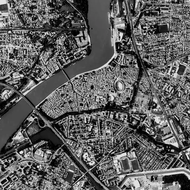 Vue aérienne d’Arles