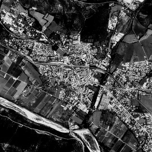 Vue aérienne de Laragne-Montéglin