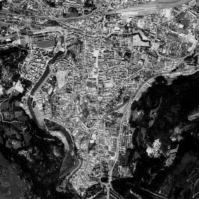 Vue aérienne de Lourdes