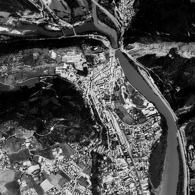 Vue aérienne de Sisteron