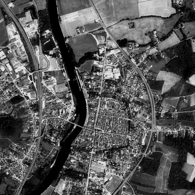 Vue aérienne de Villeneuve-sur-Yonne
